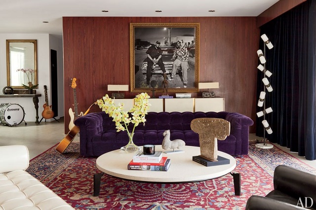 "Celebrities' elegant velvet rooms"