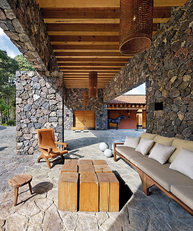 Home Design Ideas around the world: an incredible home by Legorreta + Legorreta