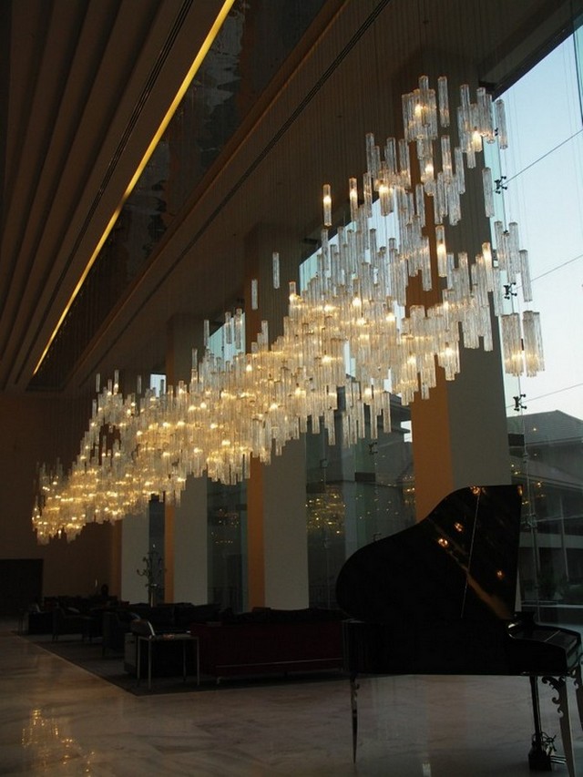 modern chandeliers for a hotels decor Hotel's Decor