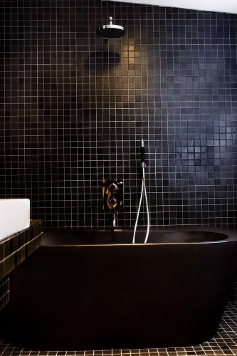 black luxury bath room design ideas