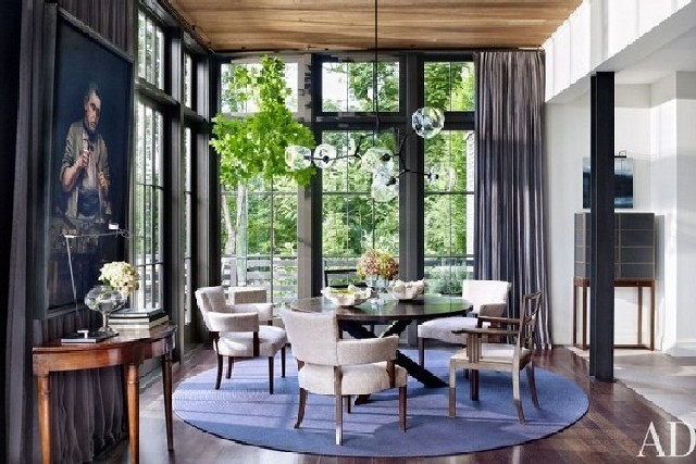 monohromatic blue round rug-