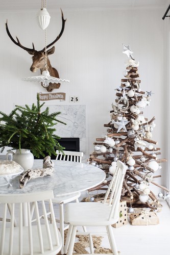 Christmas Decoration to your Living Room scandinavian