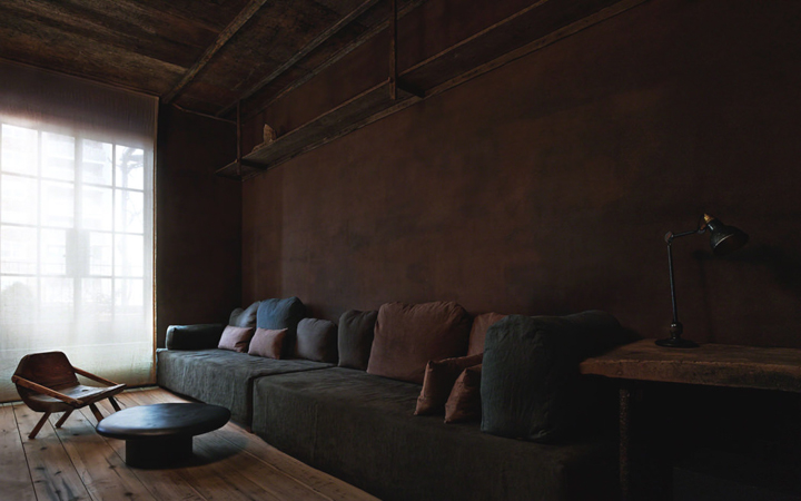 Rustic home design ideas by Axel Vervoordt