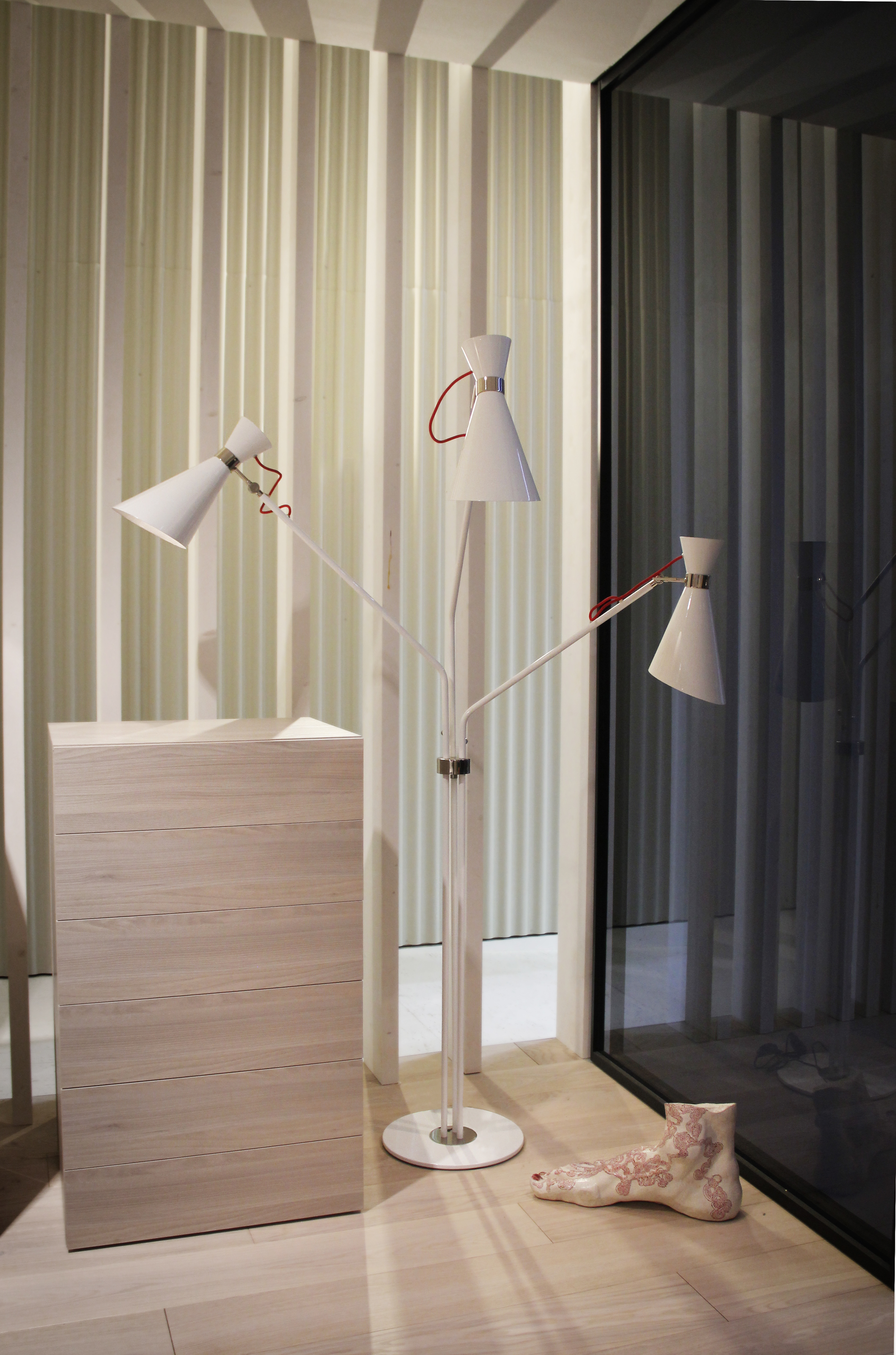 Remodel your home with white floor lamps