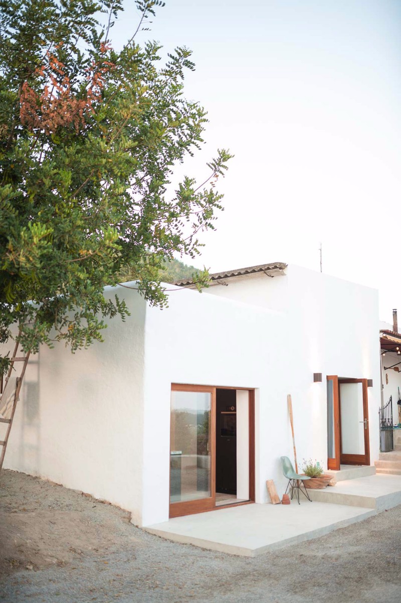 GET INSPIRED BY AN OFF-GRID HOME IN IBIZA