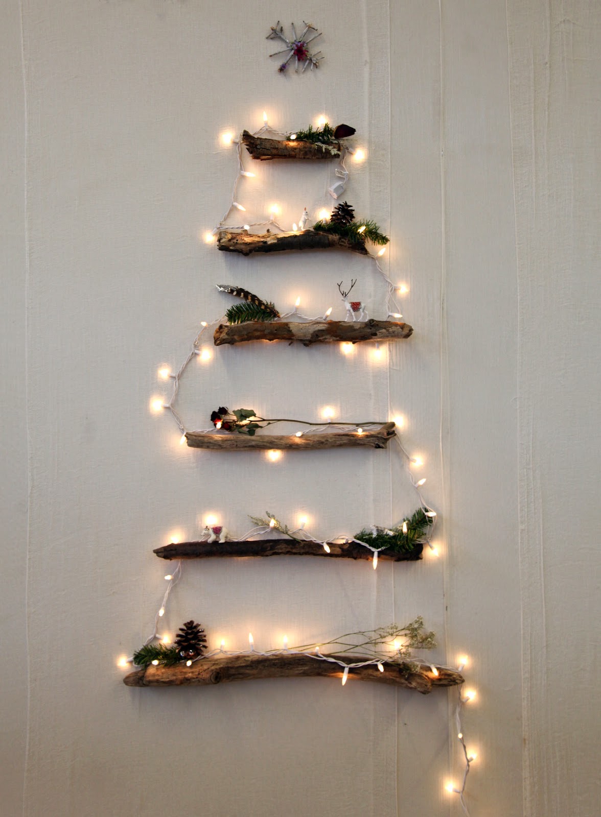 7 Ways To Decorate Your Home With Christmas Lights! 5