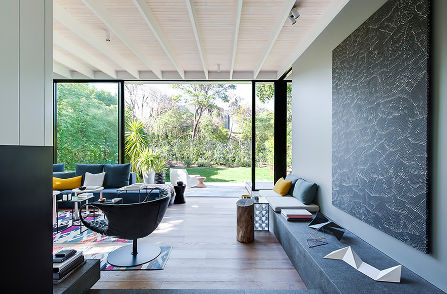 Fall In Love With This Australian Small House 3
