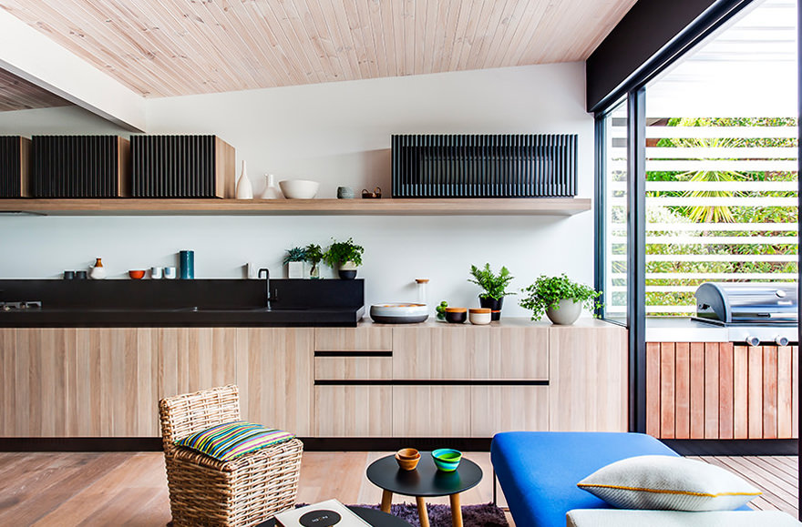 Fall In Love With This Australian Small House 5