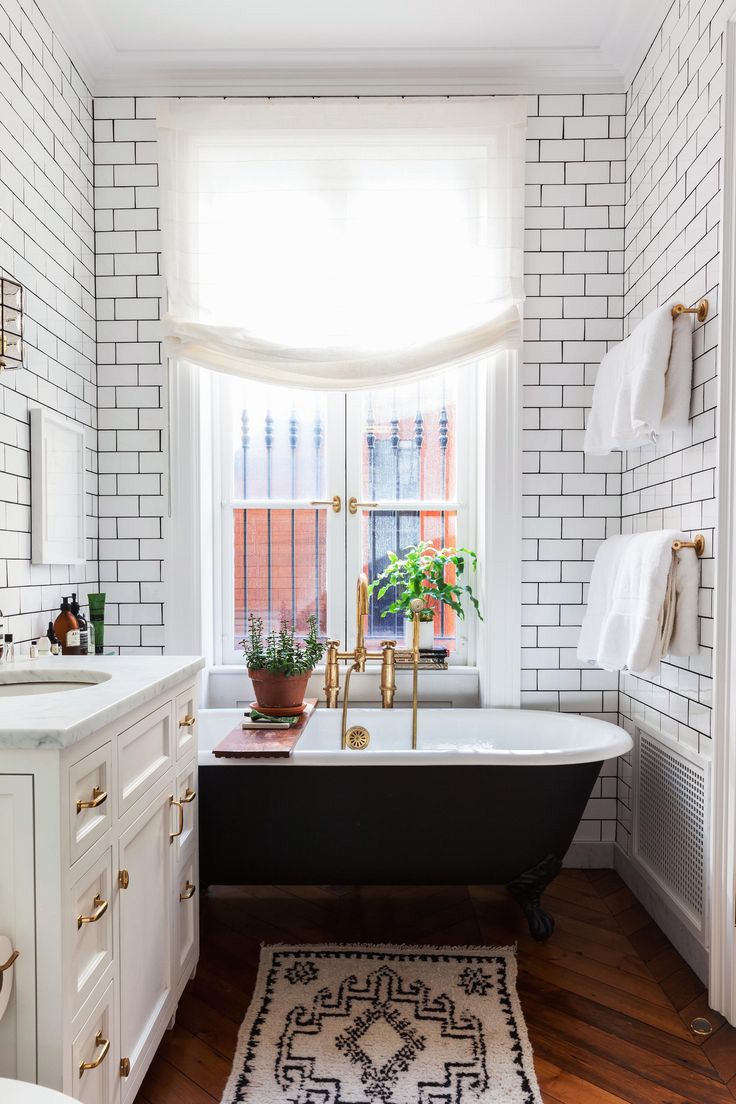 The Luxury Bathroom Interior Design You Need to Tune In! 4
