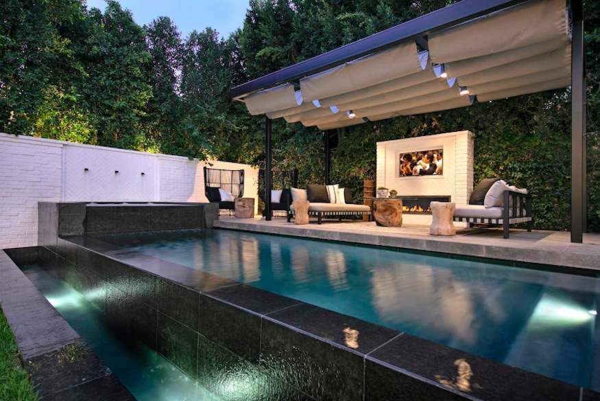 Here's A Sneak Peek Inside The Biebers New Mansion In Beverly Hills 7