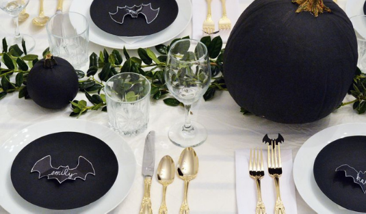 10 Stylish And Modern Halloween Decor Ideas For Your Home