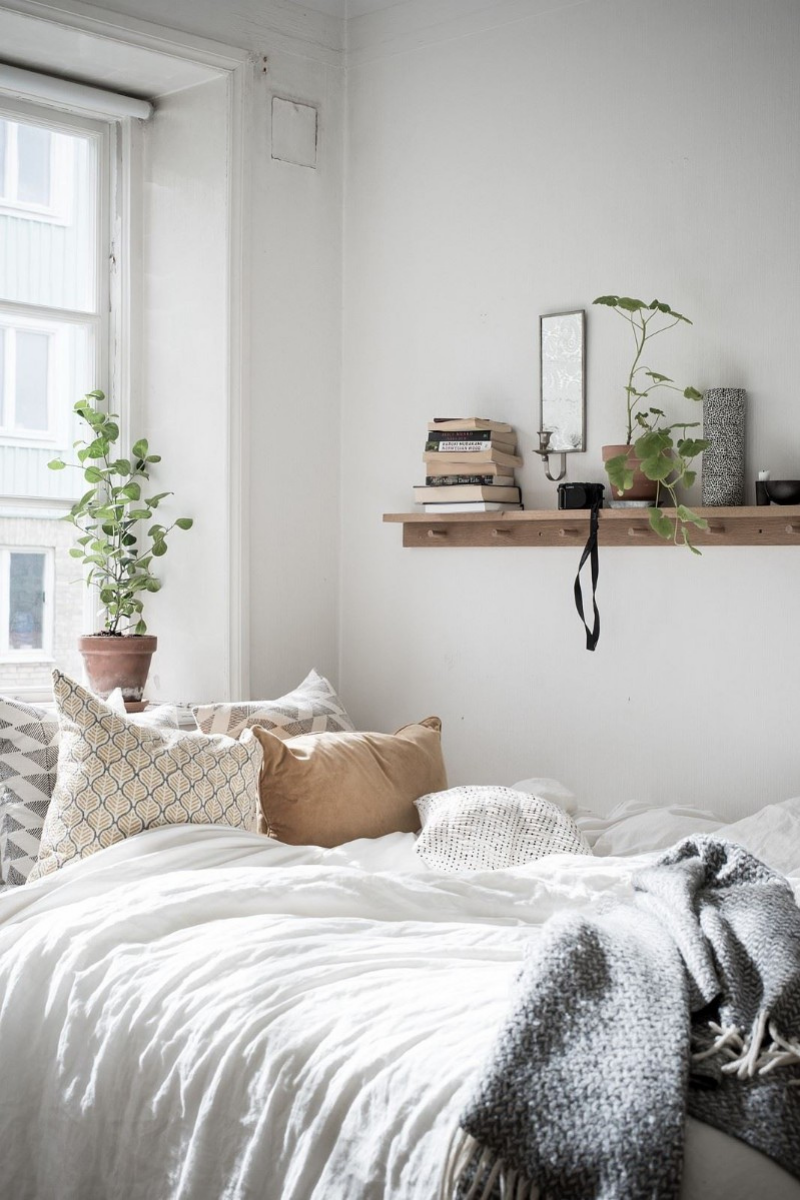 20 Best Ways To Decor Your Bedroom With A Scandinavian Design_15